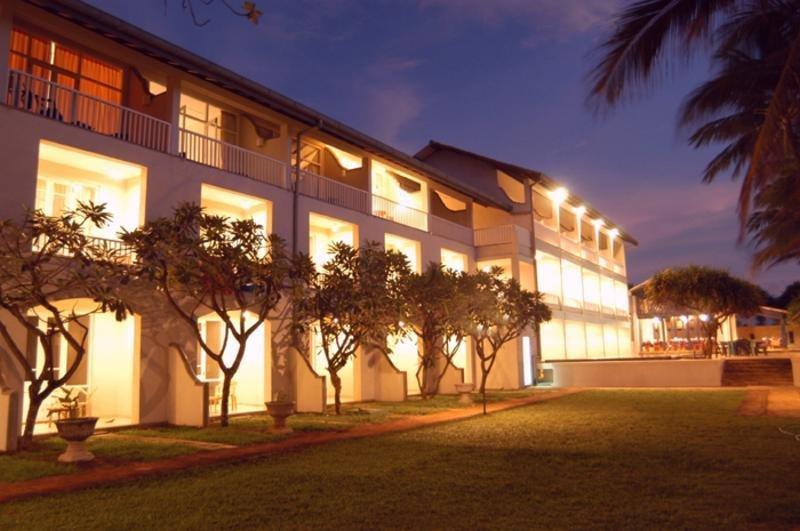 Hotel Sunset Beach ネゴンボ エクステリア 写真