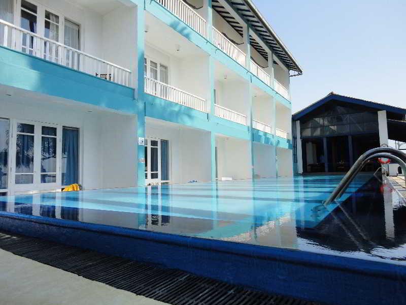 Hotel Sunset Beach ネゴンボ エクステリア 写真