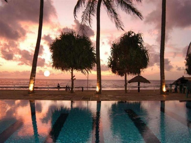 Hotel Sunset Beach ネゴンボ エクステリア 写真